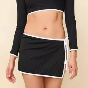 NWT SOLID & STRIPED Black Ribbed Nola Swim Skirt